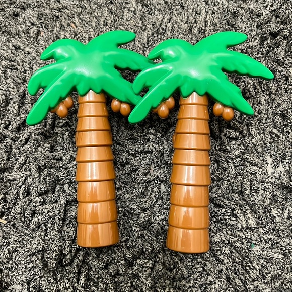 Palm tree beach towel clips - Picture 1 of 3